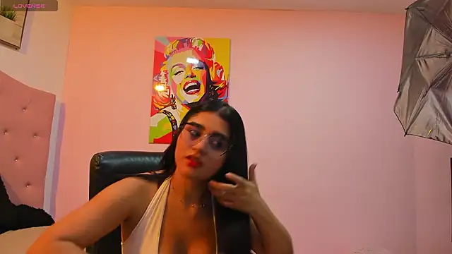 mila quin online show from February 26, 7:24 pm