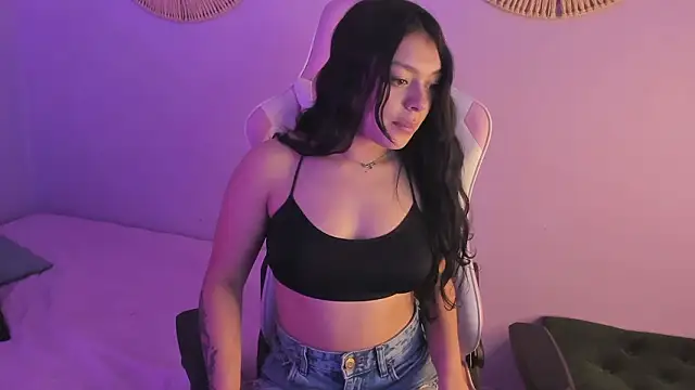 Lummii  online show from February 28, 7:26 pm