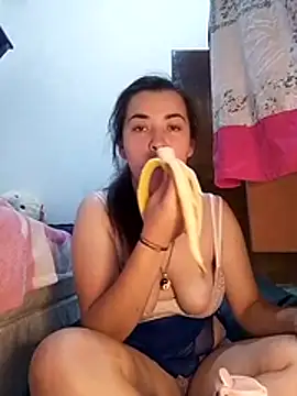 miagoddess88 online show from March 5, 11:45 pm