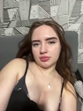 Snapshot of SofaLav chatting on March 4, 5:41 pm SofaLav online show from March 4, 5:41 pm