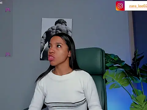 Snapshot of zara_leee chatting on March 3, 11:27 am zara leee online show from March 3, 11:27 am