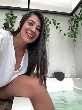 miiaa love online show from February 21, 10:22 pm