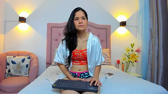 Paulynavera online show from March 20, 12:10 pm