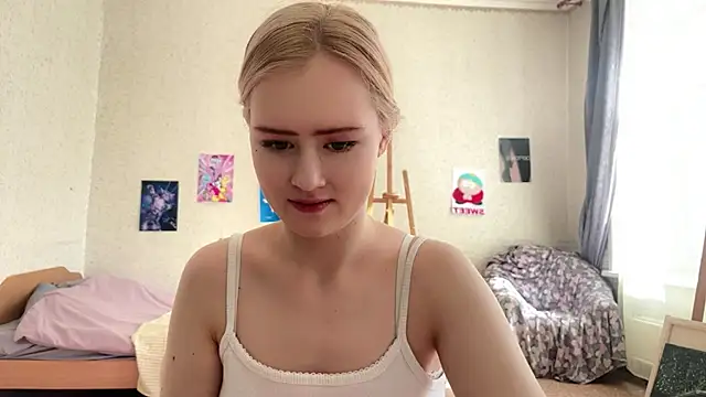 Snapshot of LotusHinata chatting on March 4, 4:18 am LotusHinata online show from March 4, 4:18 am