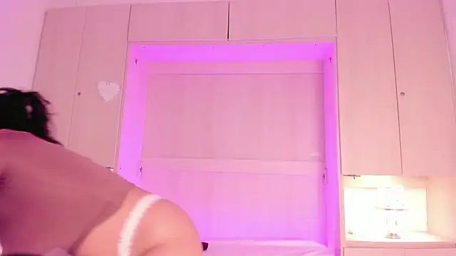 ElaRey  online show from March 7, 12:02 pm