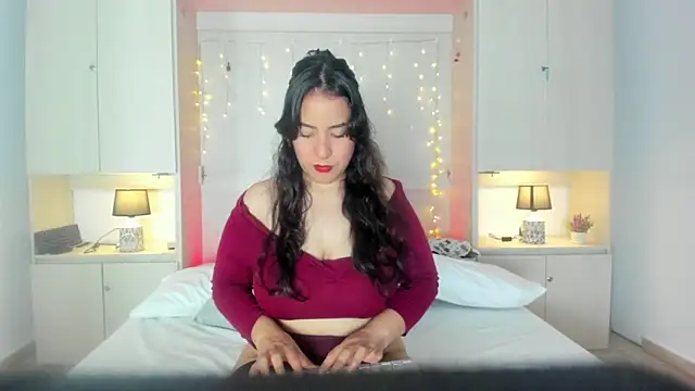 ElaRey  online show from April 8, 12:38 pm