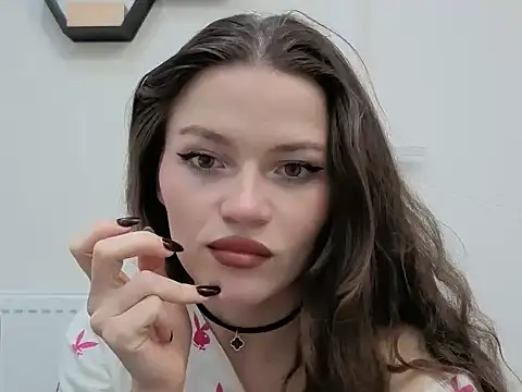 Avelinehowo uwu online show from March 26, 5:51 pm