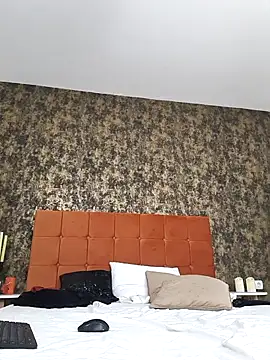 LaireeFelini online show from March 3, 7:20 pm