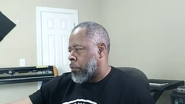 Cleozevo1961 online show from March 27, 4:07 pm