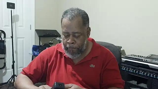 Cleozevo1961 online show from April 14, 12:11 pm