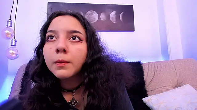 Snapshot of Chloe_Noire chatting on March 4, 12:00 pm Chloe Noire online show from March 4, 12:00 pm