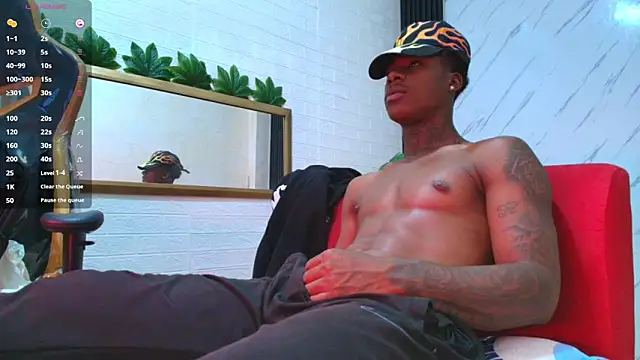 Snapshot of toower_ chatting on February 24, 3:59 am toower online show from February 24, 3:59 am