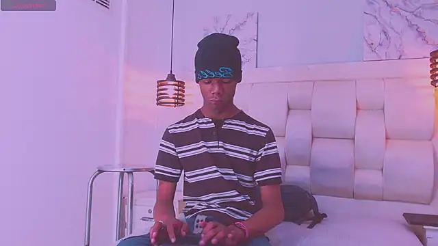 Santiago Ortiz  online show from April 8, 7:25 pm