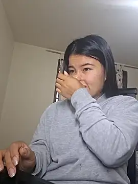 Miiia a online show from April 20, 4:54 pm