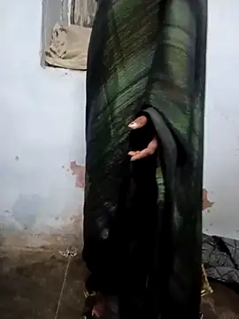 Snapshot of Miss_Komal7 chatting on February 22, 8:02 am Miss Komal7 online show from February 22, 8:02 am