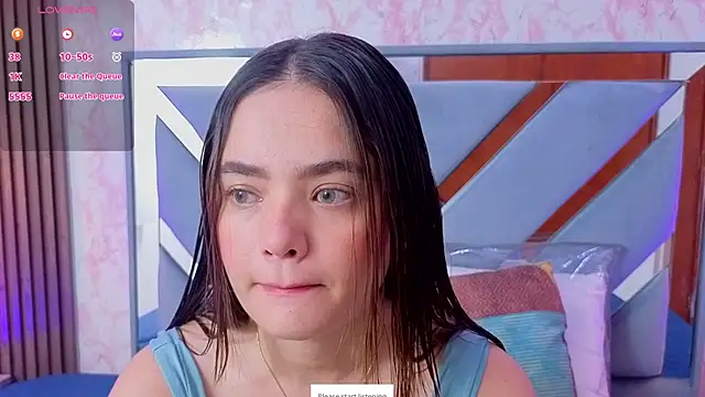 Snapshot of LittleeSara18 chatting on May 15, 11:06 am LittleeSara18 online show from May 15, 11:06 am