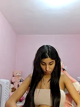 KaterinneMarie online show from April 12, 2:00 pm