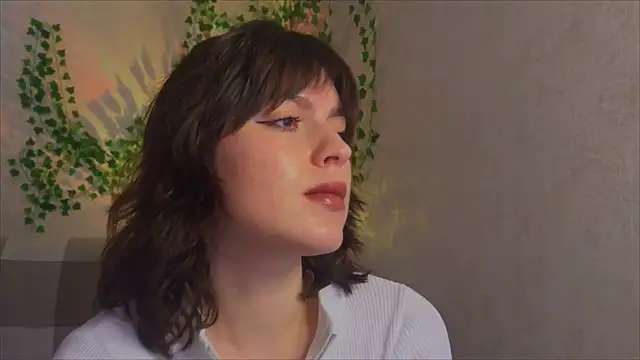 rinamandarina online show from April 17, 1:36 pm