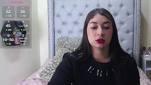 Snapshot of skarlett__36 chatting on February 27, 2:17 pm skarlett 36 online show from February 27, 2:17 pm