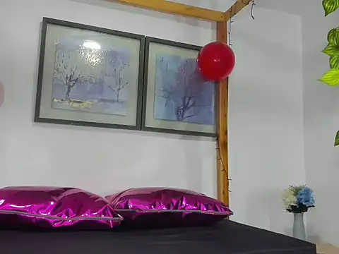 Xamira hot online show from February 20, 3:47 am