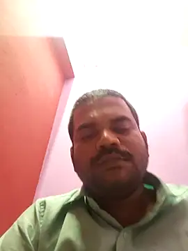 Snapshot of rkr1996kum chatting on April 10, 5:17 pm rkr1996kum online show from April 10, 5:17 pm
