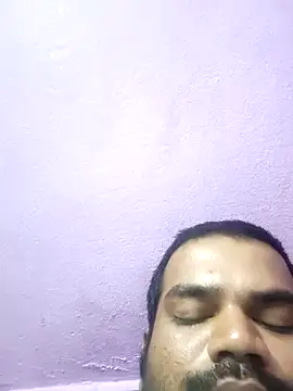Snapshot of rkr1996kum chatting on April 16, 5:25 pm rkr1996kum online show from April 16, 5:25 pm