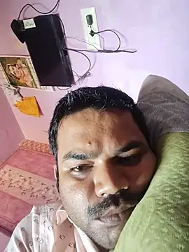 Snapshot of rkr1996kum chatting on May 31, 8:54 am rkr1996kum online show from May 31, 8:54 am