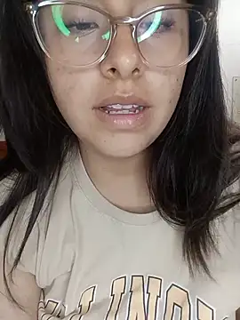 Rosyshadow online show from May 30, 8:28 pm