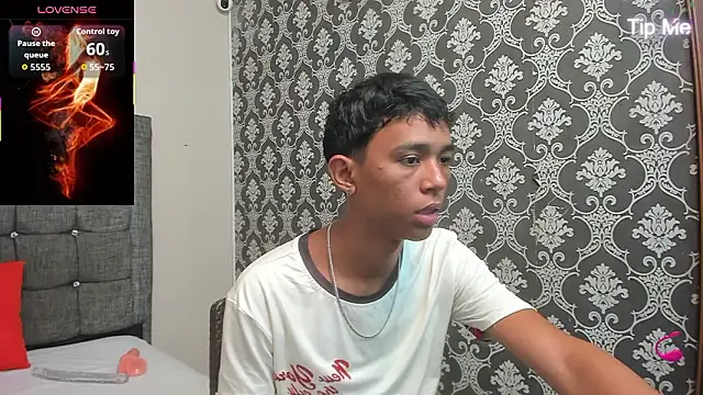 Little Twink19x online show from March 20, 7:19 pm