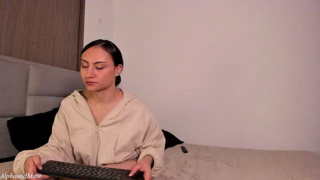 Snapshot of alphaandmuse chatting on March 2, 6:14 am alphaandmuse online show from March 2, 6:14 am