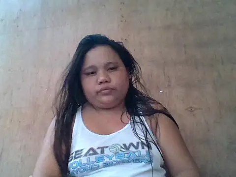 sweetlyn31 online show from May 3, 4:18 am