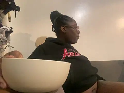 Sinfulwaterfalls online show from March 13, 4:30 am