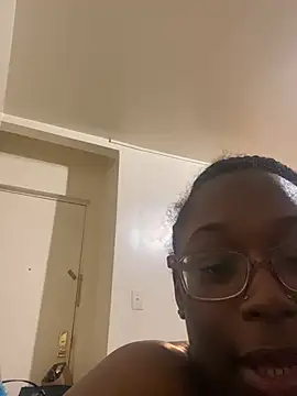 Sinfulwaterfalls online show from April 1, 9:34 pm