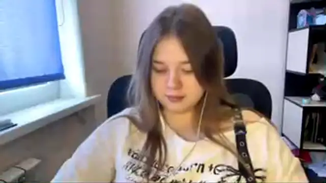 TomikoPfau online show from March 22, 9:56 am