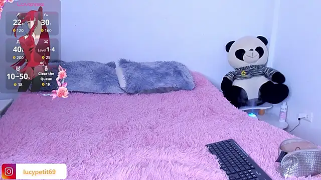 lucy blush online show from March 12, 1:06 pm