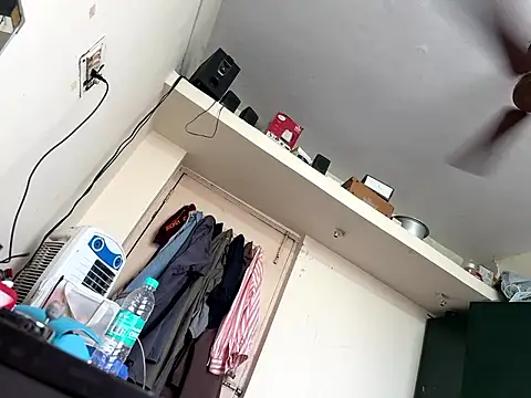 neekosam12 online show from March 3, 11:49 am