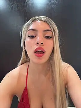 Snapshot of romanovanita chatting on March 2, 5:08 am romanovanita online show from March 2, 5:08 am