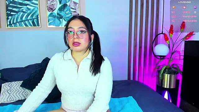 mia wills  online show from March 13, 4:46 pm