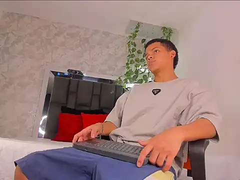 PATRIICKMILLER online show from March 2, 3:41 pm