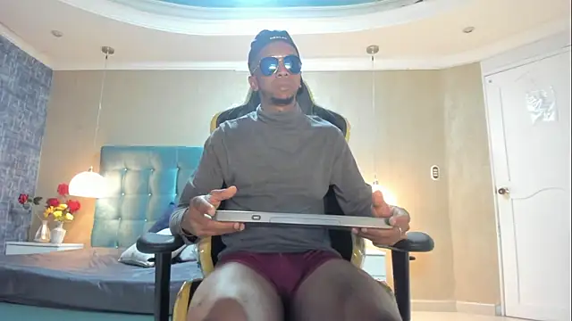 Snapshot of bray_1999 chatting on March 2, 3:41 am bray 1999 online show from March 2, 3:41 am