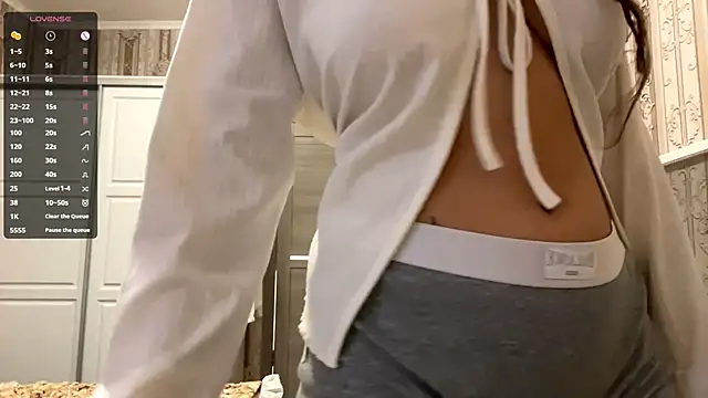 AshlynWabasha online show from April 18, 3:05 pm