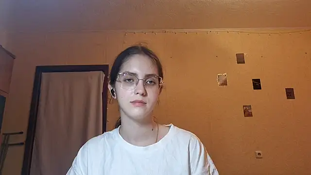 Snapshot of Katelemon chatting on July 1, 2:40 pm Katelemon online show from July 1, 2:40 pm