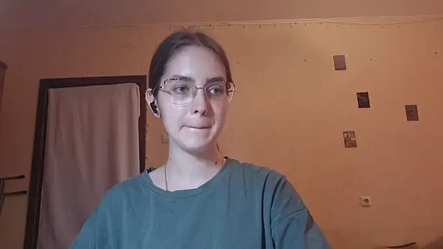 Snapshot of Katelemon chatting on July 14, 1:50 pm Katelemon online show from July 14, 1:50 pm