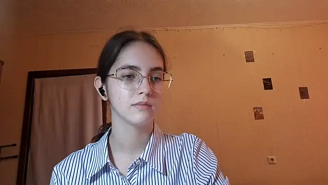 Snapshot of Katelemon chatting on July 21, 10:17 am Katelemon online show from July 21, 10:17 am