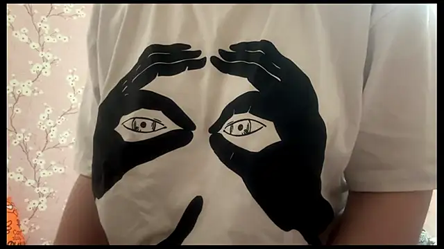 LiraDreamX online show from April 18, 3:05 pm