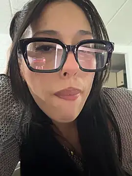 susi chimm online show from March 19, 1:53 am