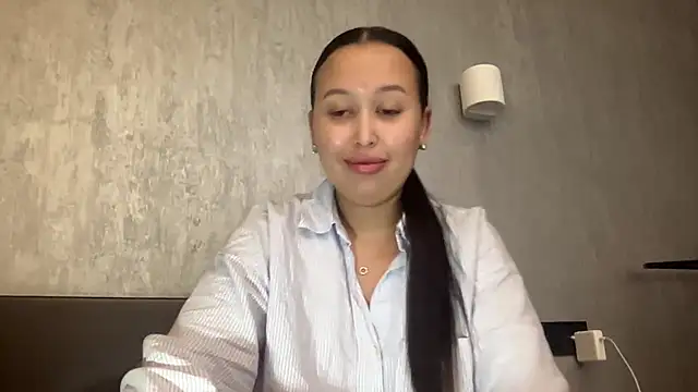 Dana 005 online show from March 25, 8:15 pm