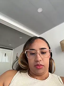 Snapshot of Eyssha chatting on February 26, 2:49 pm Eyssha online show from February 26, 2:49 pm