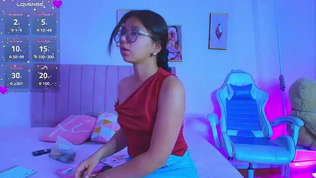 Snapshot of Zoow_bluussh chatting on February 26, 12:15 pm Zoow bluussh online show from February 26, 12:15 pm