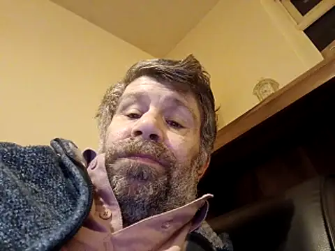 Snapshot of stud2512 chatting on February 23, 7:22 pm stud2512 online show from February 23, 7:22 pm